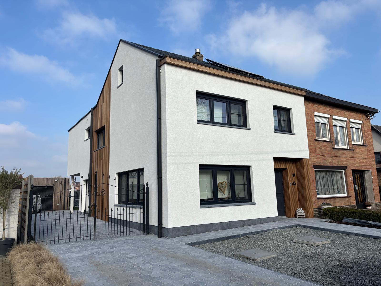 Gevelrenovatie Lievegem - spuitkurk