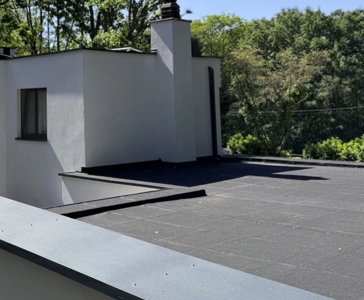 Renovatie platte dak door Kijzer -dakrenovatie in Tremelo