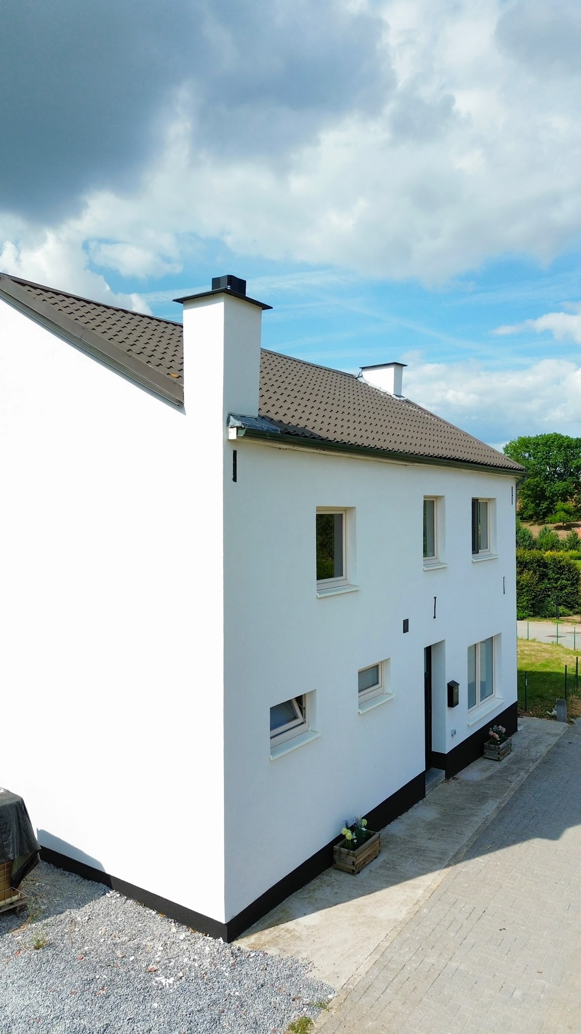 Eindresultaat van een crepi gevelrenovatie in Piringen bij Tongeren