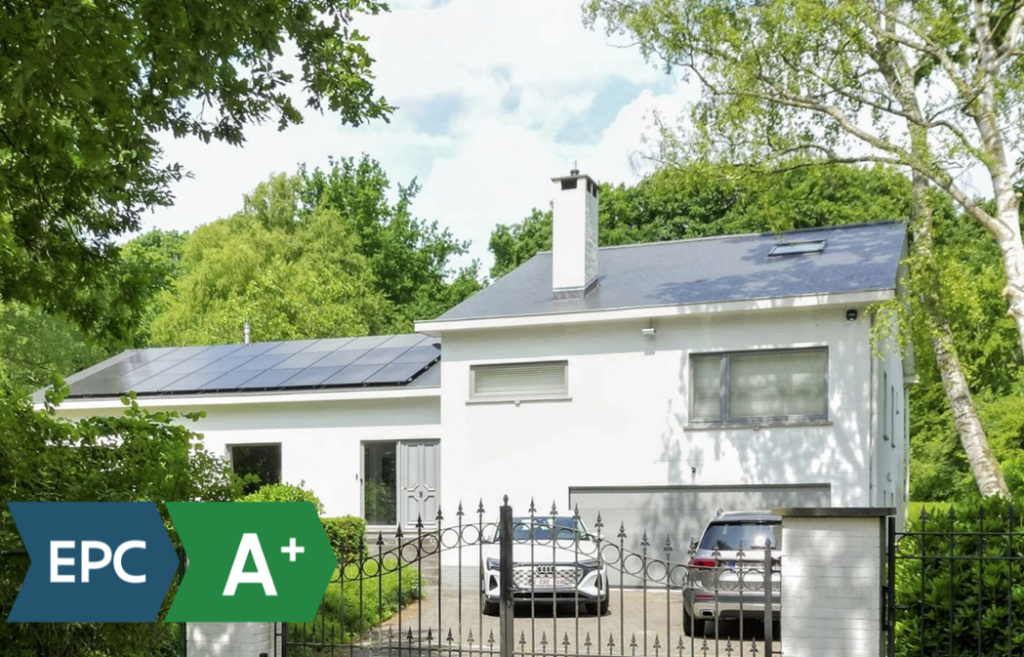 Investir dans des panneaux solaires et des batteries domestiques